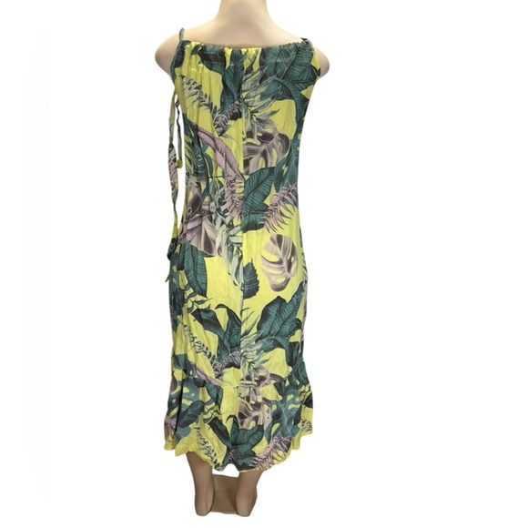 BELLA AMBRA.  .  Yellow Green Sleeveless Halter Sundress - Picture 4 of 6